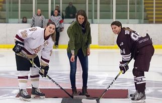 Hockey Reunion face off